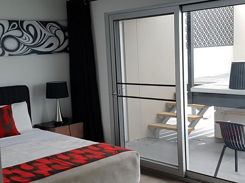 Semaphore Splash Apartments - Accommodation Port Macquarie 9