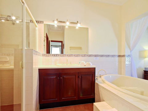 Wine And Roses Bed And Breakfast - Accommodation Port Macquarie 18