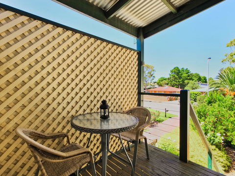 Wine And Roses Bed And Breakfast - Accommodation Port Macquarie 12
