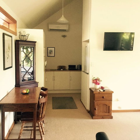 STUDIO ECHUNGA Adelaide Hills - Accommodation Port Macquarie 2