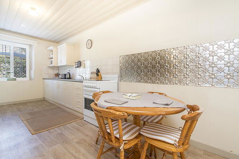Stoneleigh Cottage Bed And Breakfast - Accommodation Port Macquarie 6