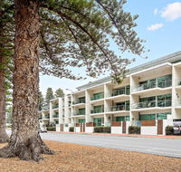 Breeze Beachfront Apartments - Accommodation Port Macquarie