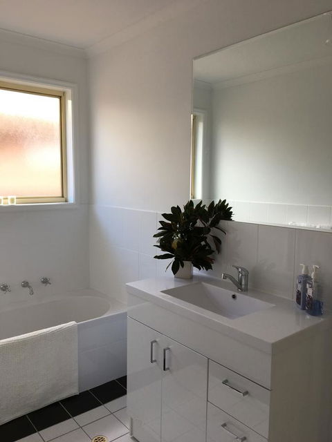 Windsor Gardens Home - Accommodation Port Macquarie 11