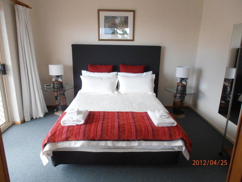 Esplanade Apartments At West Beach - Accommodation Port Macquarie 10