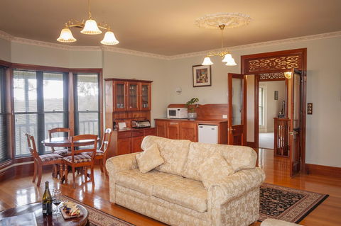 Angaston Saleyards Luxury Accommodation - Accommodation Port Macquarie 26