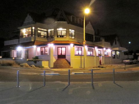 McCloud House - Accommodation Port Macquarie 8
