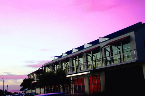 Semaphore Blue Apartments - Accommodation Port Macquarie 10