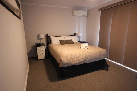 Port Vincent Motel & Apartments - Accommodation Port Macquarie 9