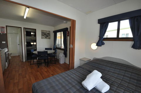 Beachside Holiday Park - Accommodation Port Macquarie 11