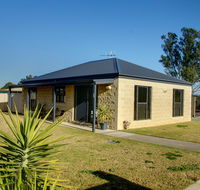 DBJ Holiday Units - Accommodation Port Macquarie