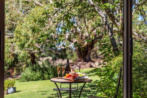 Adelaide Hills Retreats - Accommodation Port Macquarie 12