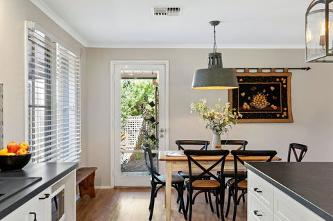 Adelaide Hills Retreats - Accommodation Port Macquarie 8