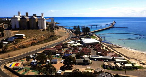 Wallaroo Beachfront Tourist Park - Accommodation Port Macquarie 2