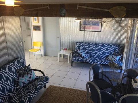 SHAKIN' SHACK - Accommodation Port Macquarie 9