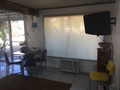 SHAKIN' SHACK - Accommodation Port Macquarie 12