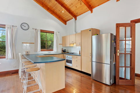 The Log Cabin - 47 Jetty Road - Accommodation Port Macquarie 10