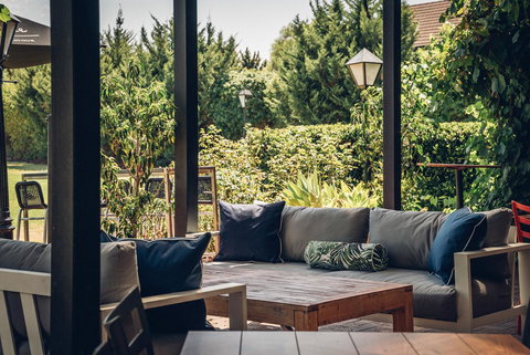 Mick O\'Sheas - Accommodation Port Macquarie 33