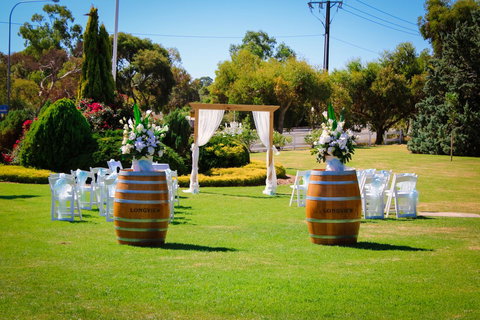 Mick O\'Sheas - Accommodation Port Macquarie 12