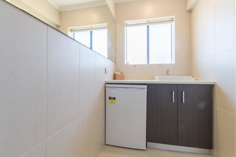 Mick O\'Sheas - Accommodation Port Macquarie 27