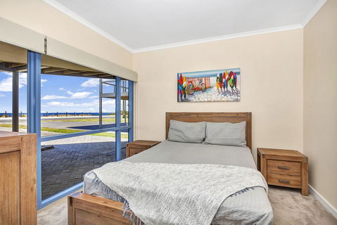 Sail Away - Accommodation Port Macquarie 8