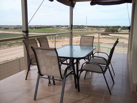 Relax On Par - Accommodation Port Macquarie 11
