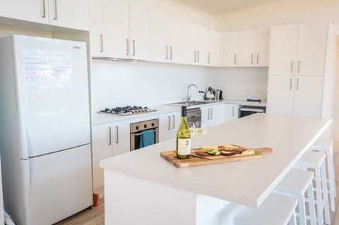 Middle River Beach House, Western House - Accommodation Port Macquarie 3