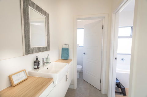 Middle River Beach House, Western House - Accommodation Port Macquarie 13