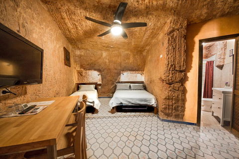 The Underground Motel - Accommodation Port Macquarie 9