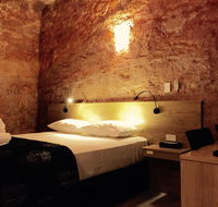 The Lookout Cave Underground Motel - Accommodation Port Macquarie