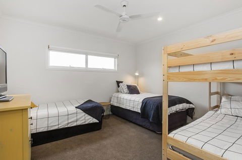 Sea View At Silver Sands - C21 SouthCoast Holidays - Accommodation Port Macquarie 9