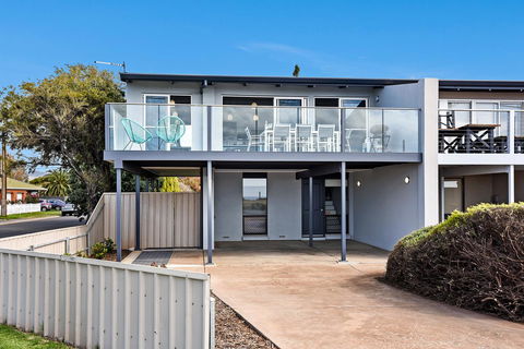 Sorrento - Aldinga Beach - Accommodation Port Macquarie 12