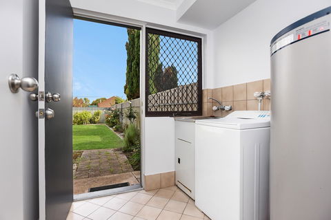 Sorrento - Aldinga Beach - Accommodation Port Macquarie 1