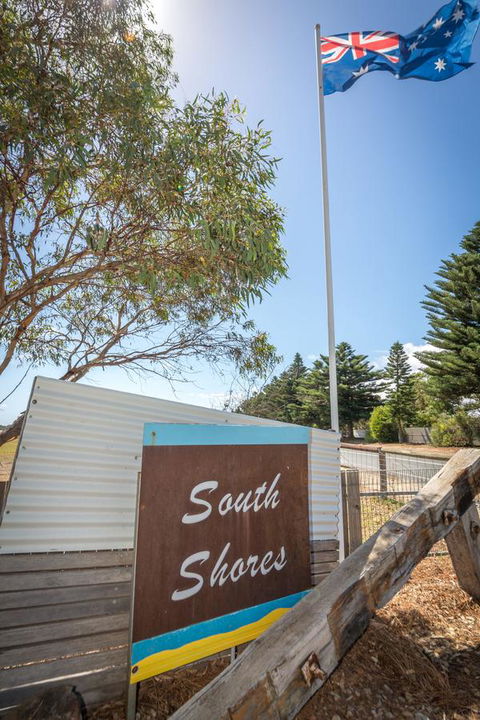 South Shores Yellowfin Villa 96 - South Shores Normanville - Accommodation Port Macquarie 2
