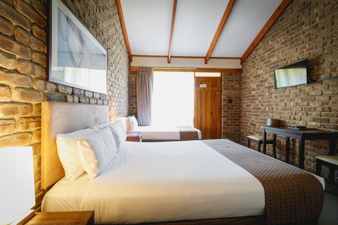 The Lodge By Manna - Accommodation Port Macquarie 10