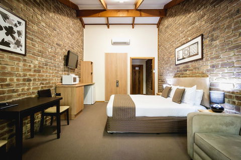 The Lodge By Manna - Accommodation Port Macquarie 1