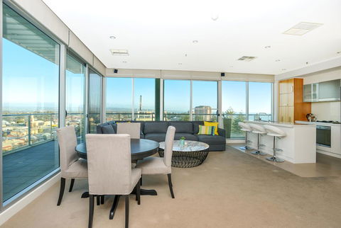 Glenelg Skyline Penthouse - Accommodation Port Macquarie 7