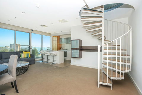 Glenelg Skyline Penthouse - Accommodation Port Macquarie 18