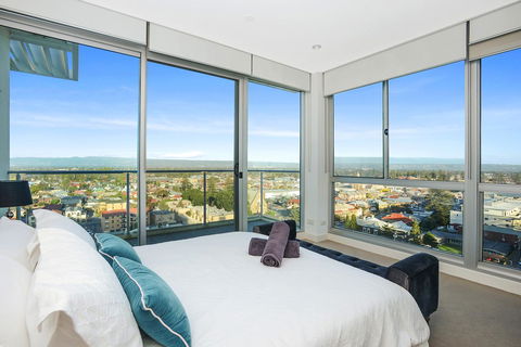 Glenelg Skyline Penthouse - Accommodation Port Macquarie 43