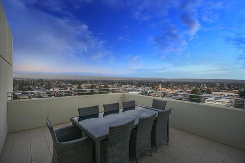 Glenelg Skyline Penthouse - Accommodation Port Macquarie 34