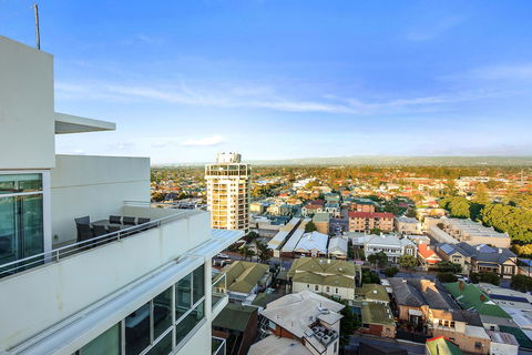 Glenelg Skyline Penthouse - Accommodation Port Macquarie 17