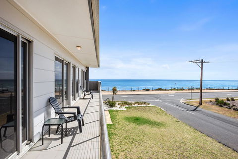 Esplanade Escape - Accommodation Port Macquarie 10