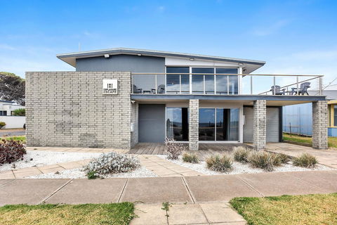 Esplanade Escape - Accommodation Port Macquarie 30