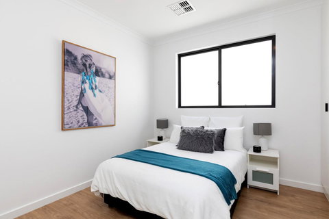 Brand New Affordable Luxury 3 Bedroom 3 Bathrooms House Close To Adelaide City, Chinatown, Beach, Adelaide Airport - Accommodation Port Macquarie 11