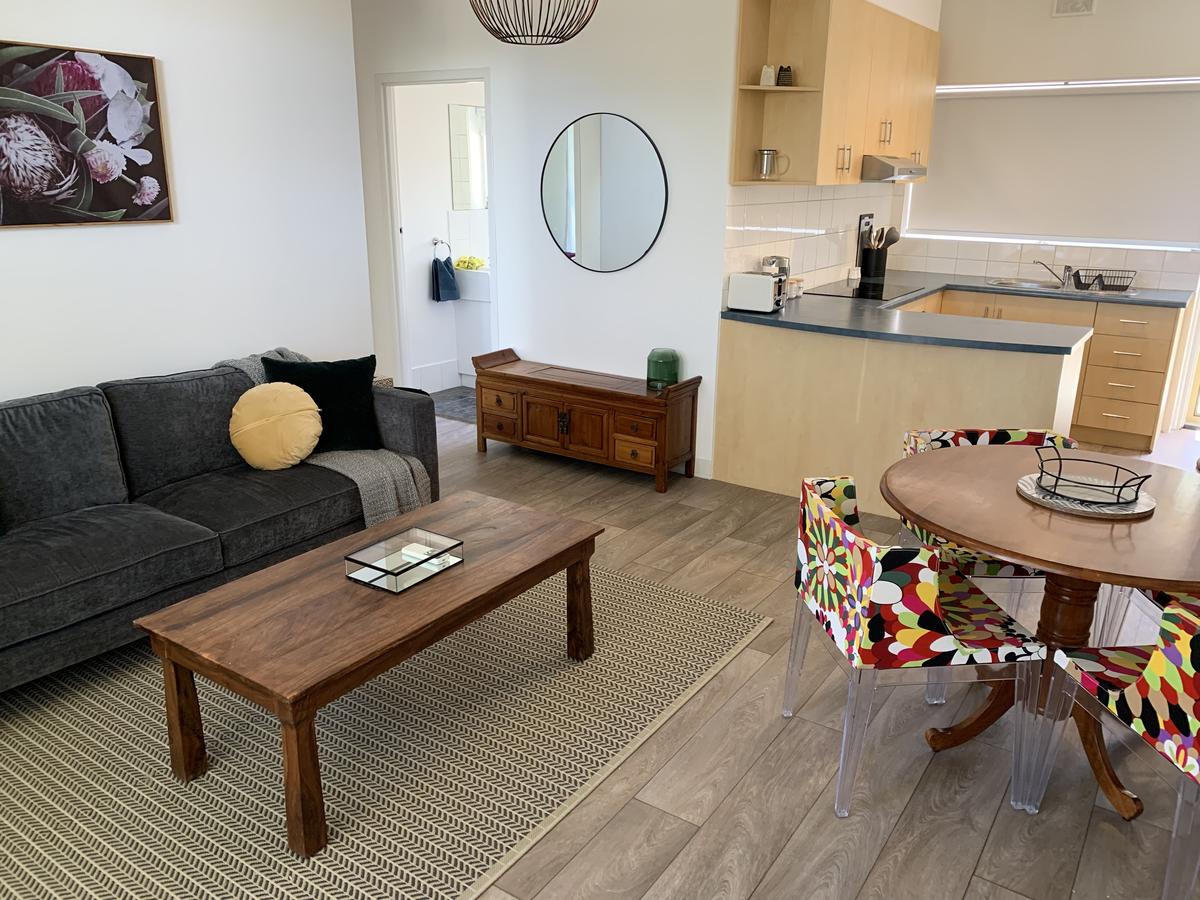 Salisbury Heights SA Accommodation Port Macquarie