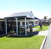Meningie's Waterfront Motel - Accommodation Port Macquarie