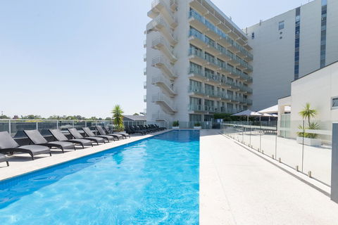 Ther-Rich Elegant 1BR Apartment In Walkerville - Accommodation Port Macquarie 34