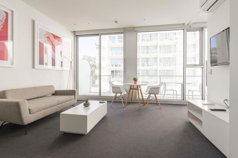 Ther-Rich Elegant 1BR Apartment In Walkerville - Accommodation Port Macquarie 14