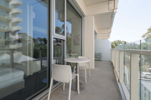 Ther-Rich Elegant 1BR Apartment In Walkerville - Accommodation Port Macquarie 28