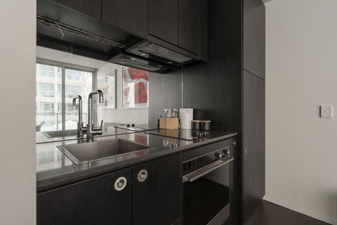 Ther-Rich Elegant 1BR Apartment In Walkerville - Accommodation Port Macquarie 11