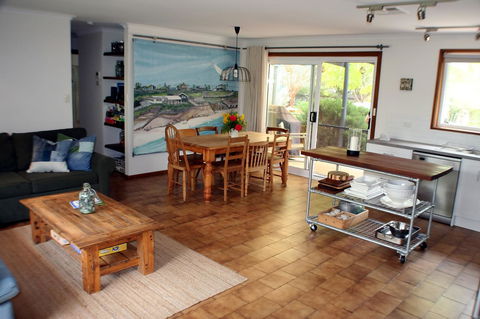 A2@Port Willy - Accommodation Port Macquarie 0